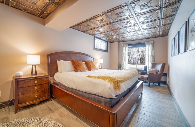 Hilltop Retreat w/Sauna | Near Downtown