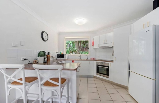 Hillview Pet Friendly, Telsa Charger, Sleeps 6, Bbq
