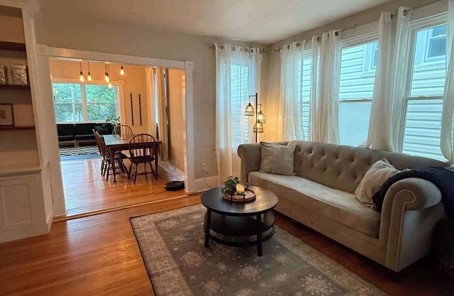 Historic 3 BR Home - 15 Min Walk to N-MC Stadium