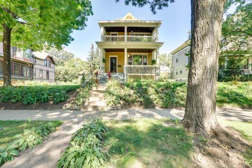 Historic Cathedral Hill Unit with Shared Backyard!