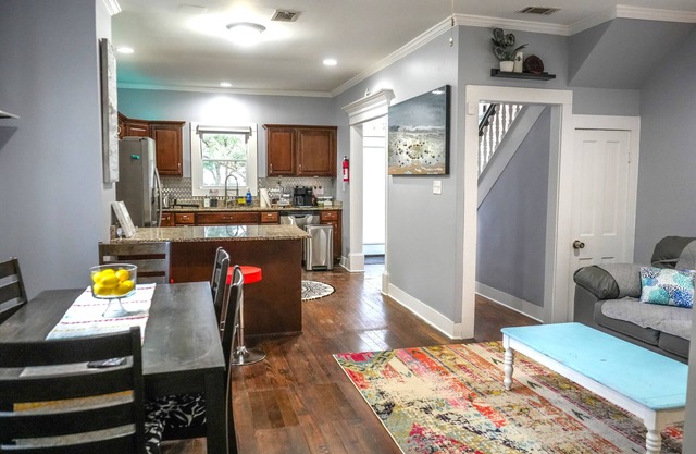 Historic Coastal Haven- Pet Friendly Fast Wi-Fi - Easy Beach and Highway Access