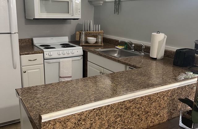Historic Downtown Studio steps from eateries & WVU