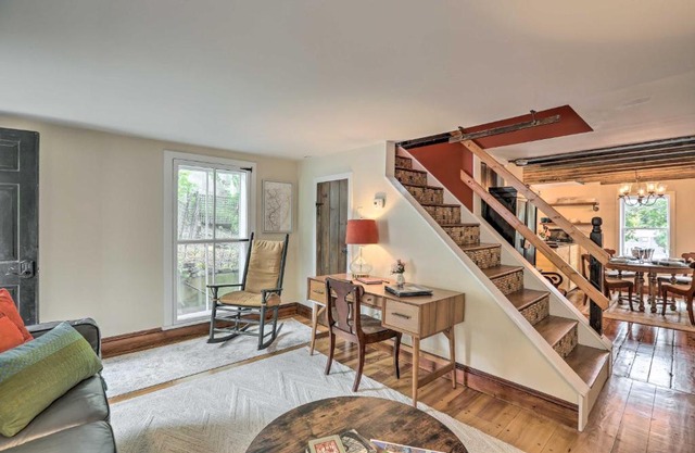 Historic Home in Lambertville Walk to Bridge