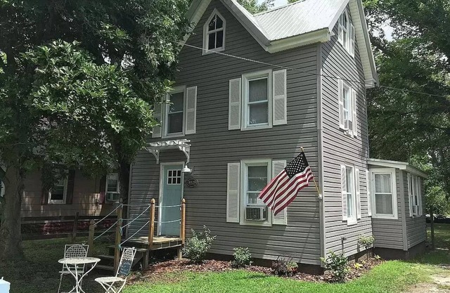 Historic home on Smith Island w/dock!