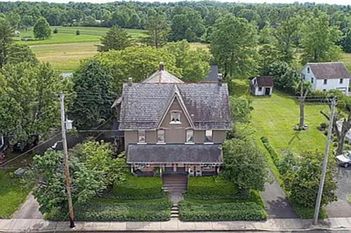Historic Main Street Getaway