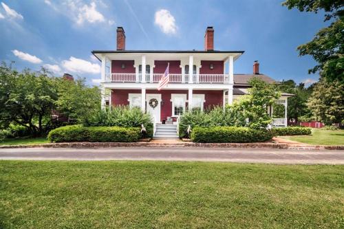 Historic Metamora Red House Farm