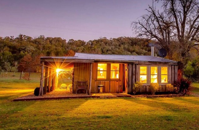 Historic Miners Cottage on Howqua River