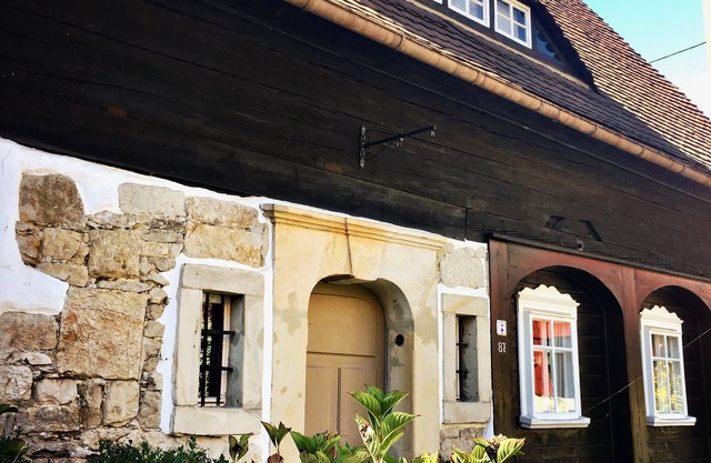 Historic neighboring house to relax in the Zittau Mountains Nature Park