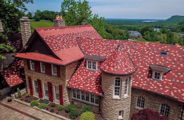 Historic Remodeled Private Hilltop Estate - Great for Families/Golf/Corporate
