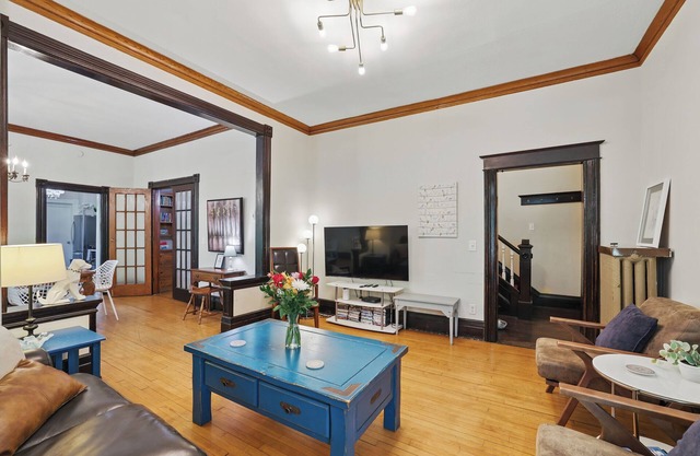 Historic St. Paul Stay w/Parking Group and Family Friendly!
