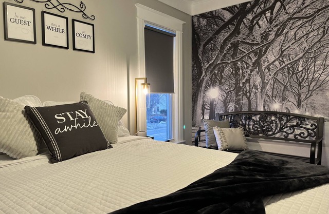 Historic Tree-Themed Home Minutes from Birch Run/Frankenmuth
