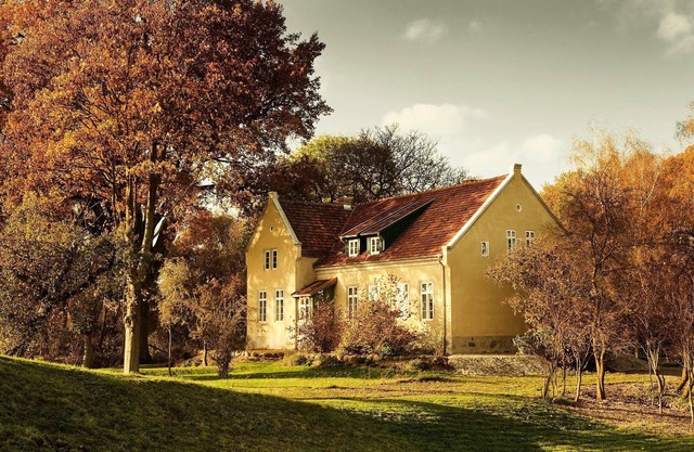 Historic vicarage directly on the Elbe dyke in Mödlich, "Teich" apartment *