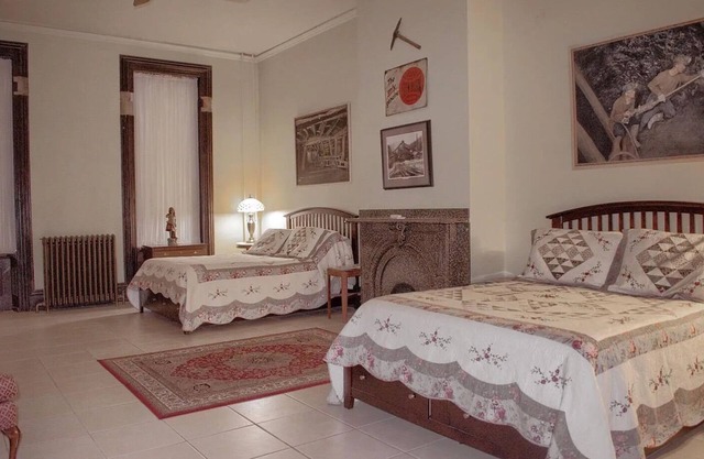 Historic Victorian Stay in Shamokin