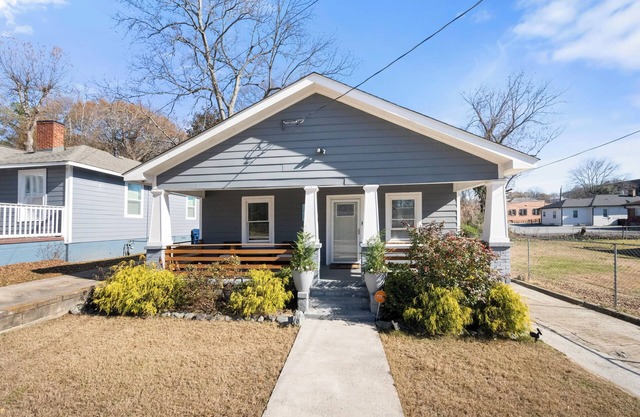 Historic Westside Gem - Backyard Oasis