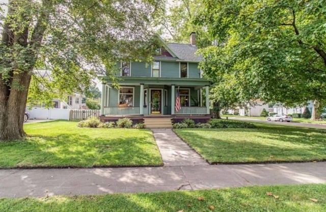 Historical Princeton House and Pet Friendly!