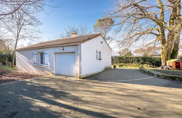 Holiday Home 'Petite Maison' with Private Garden and Wi-Fi