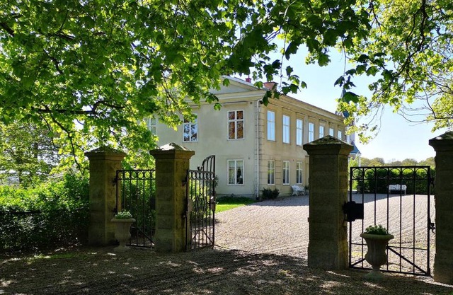Hoby Gård B&B