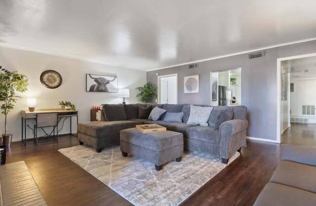 Hoff Gardens 39 - 2BR 2BA - Downtown Lubbock