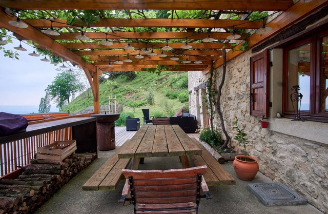 Holiday Accommodation "Maison de pierre" with beautiful view