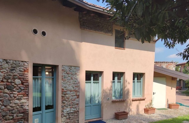 Holiday apartment Vaprio d'Agogna for 1 - 4 persons with 2 bedrooms - Castle