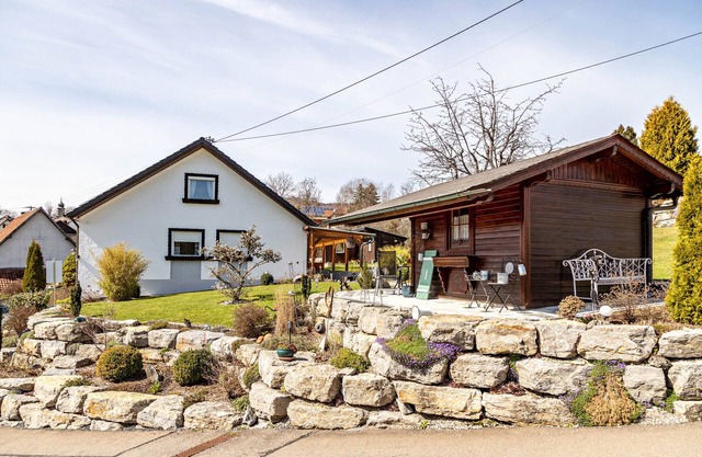 Holiday Apartment "House Elfi" with Mountain View, Private Terrace & Wi-Fi