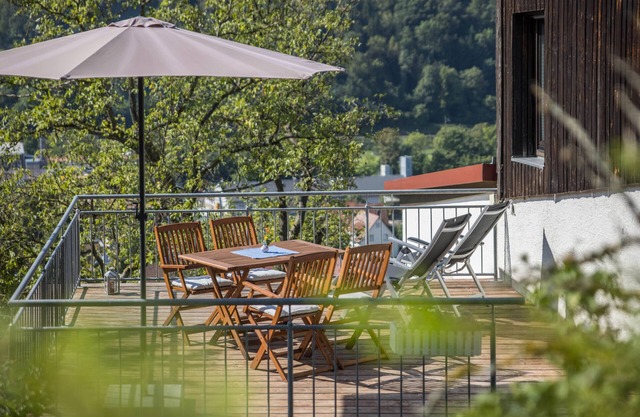 Holiday Apartment "Am Samuelstein" with Mountain View, Private Terrace & Wi-Fi