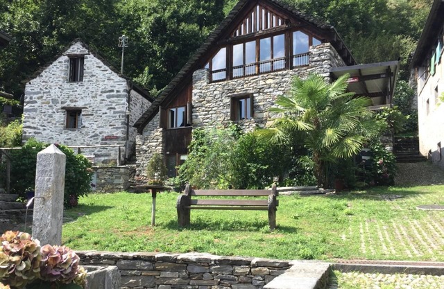 Holiday apartment Aurigeno for 1 - 8 persons with 3 bedrooms - Holiday apartment in one or multi-fam