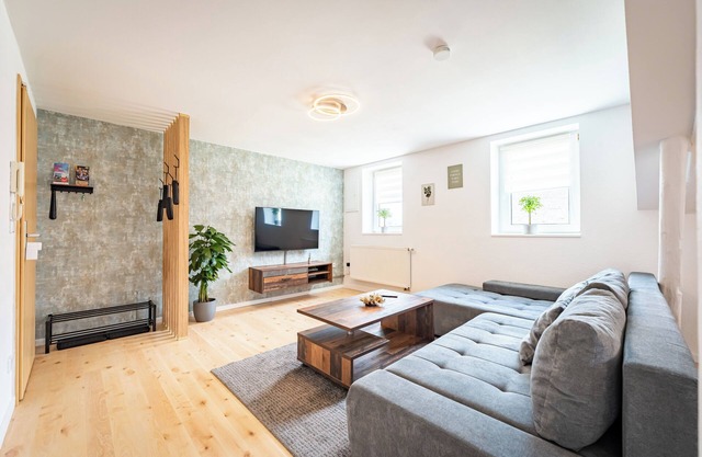 Holiday apartment - Bright - Cozy - Workplace