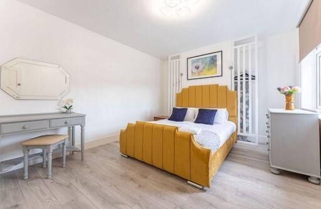 Holiday apartment Coventry for 1 - 6 persons with 3 bedrooms - Row house