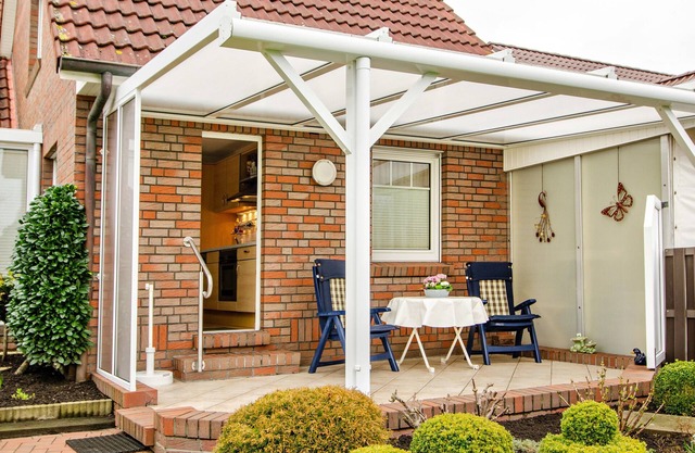 Holiday Apartment "Gerken Amselnest" with Private Terrace, Private Garden and Wi-Fi
