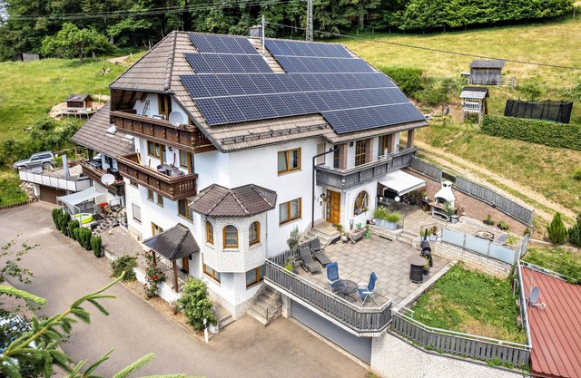 Holiday Apartment "Haus Weber" with Mountain View, Shared Terrace & Wi-Fi