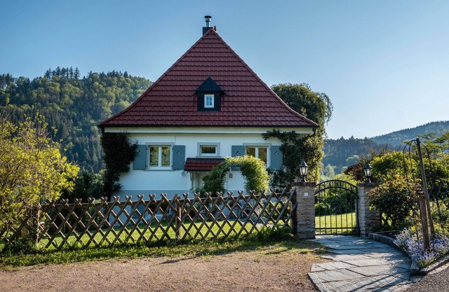 Holiday Apartment 'Im Sägegässle' with Mountain View, Private Terrace and Wi-Fi