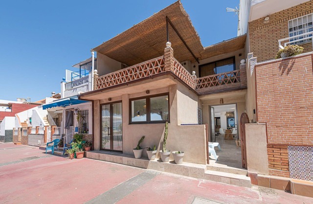 Holiday apartment in El Palo in Malaga with seaviews by Solaga