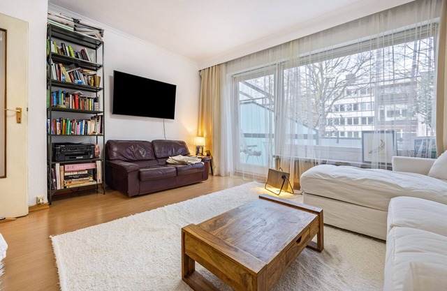Holiday Apartment "In Pöseldorf" with Balcony & Wi-Fi