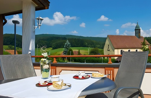 Holiday Apartment 'Kirchblick' with Balcony and Wi-Fi