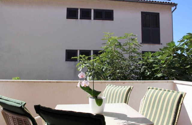 Holiday apartment mit Terrasse