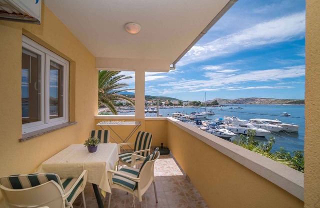Holiday apartment near the sea