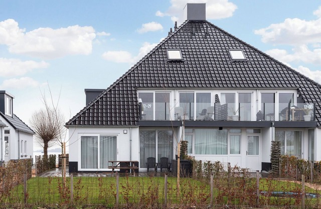 Holiday apartment - Paviljoenwei 12 | Offingawier