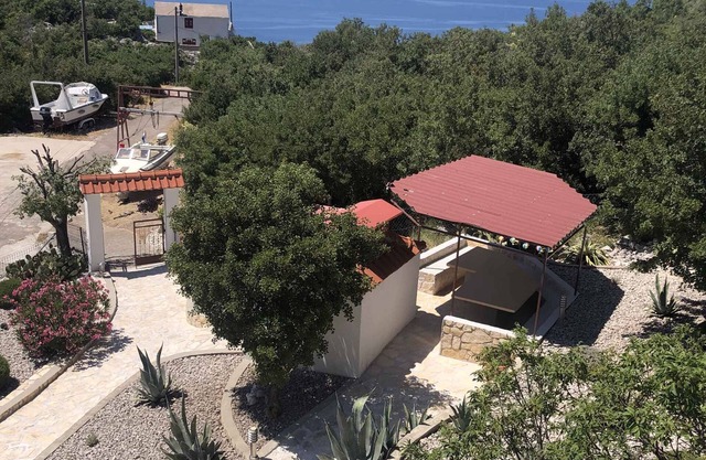 Holiday apartment with sea view