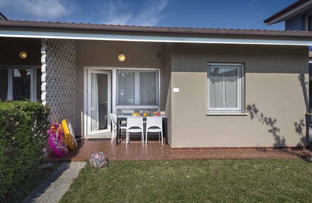 Holiday apartment with air conditioning, internet and terrace