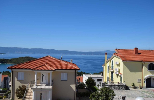 Holiday apartment with balcony and sea view
