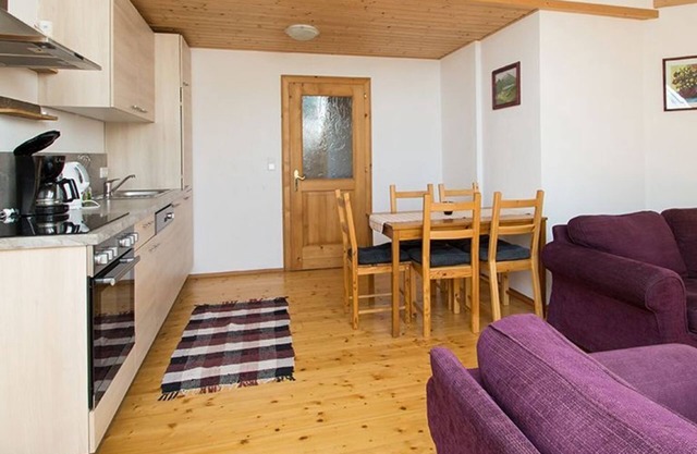 Holiday apartment with meadow view - Familienferienhof Stabauer (4 flowers)