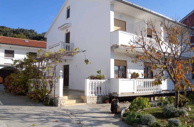 Holiday apartment with private boat dock