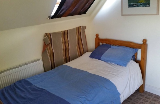 Holiday Cottage with large garden