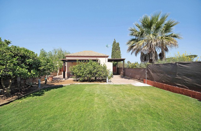 Holiday Home "Apartamento Casa Rural El Campo" with Pool, Garden & Wi-Fi