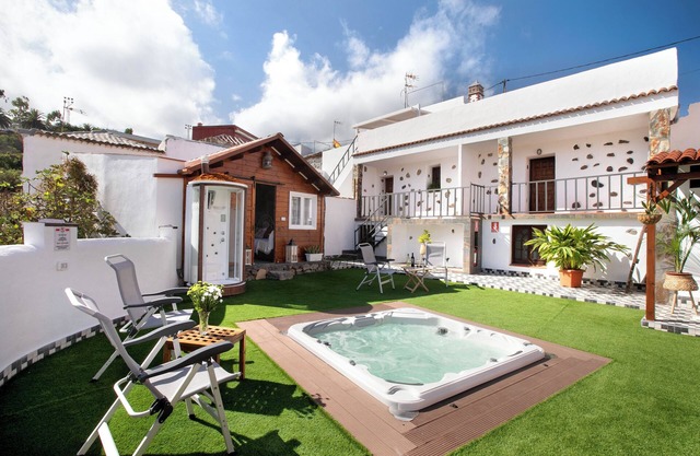 Holiday Home Los diablitos 2B with Mountain View, Balcony & Wi-Fi