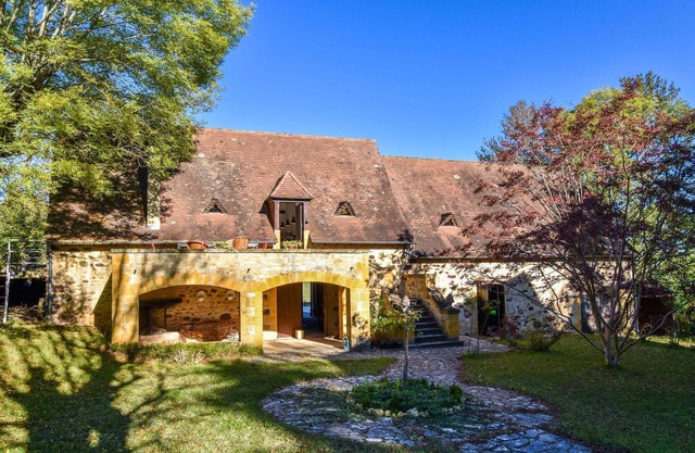 Holiday Home in Dordogne with Private Pool