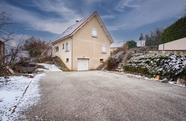 Holiday Home "La Matheysiene" with Private Garden & Wi-Fi