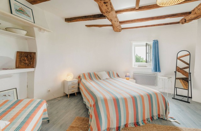 Holiday Home 'Ancien Moulin À Vent Du 19e Siècle' with Sea View, Private Terrace and Private Garden