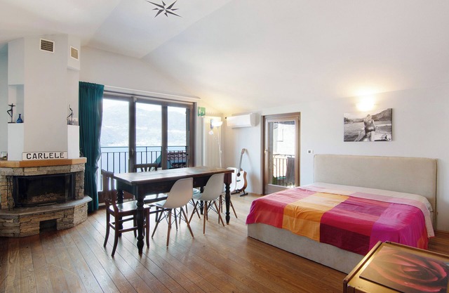 Holiday Home "Bernhouse" with Lake View, Balcony and Wi-Fi